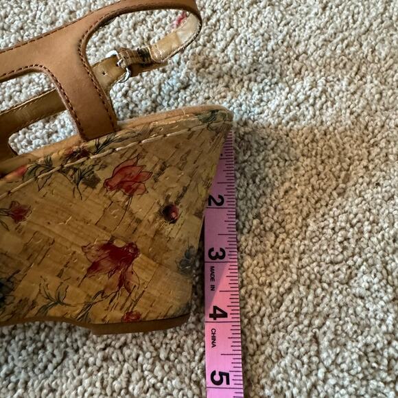 BOC Floral Print Tan Leather Cork Wedge Sandals Size 10 w/ Buckle Ankle Strap - Picture 10 of 10